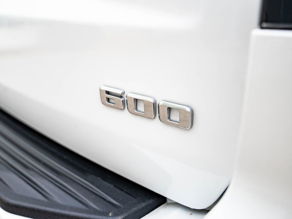 Used 2023 Crystal White Tricoat Cadillac Sport image 20