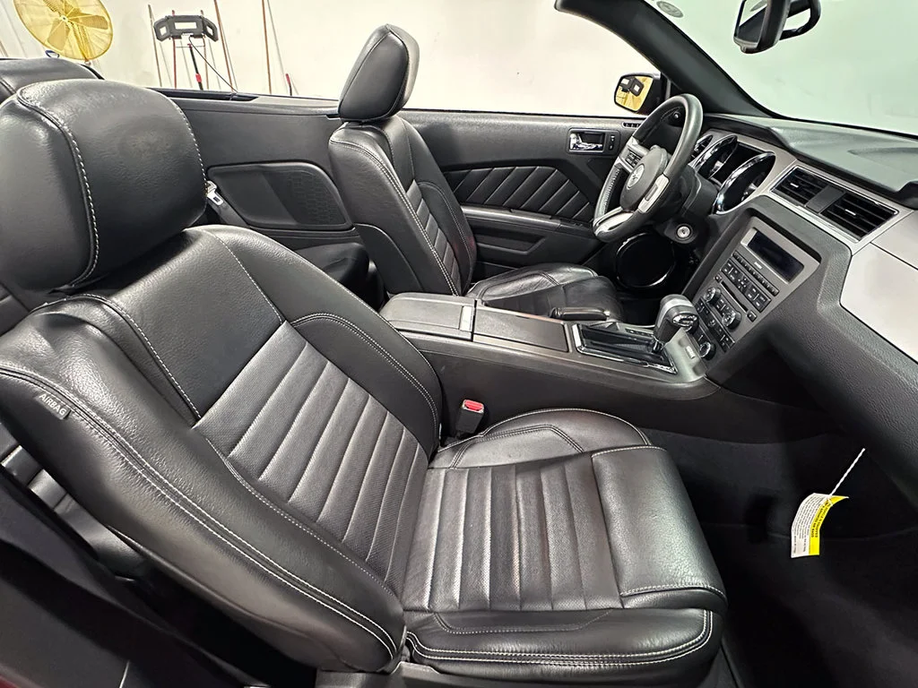 Used 2010 Red Ford V6 image 48