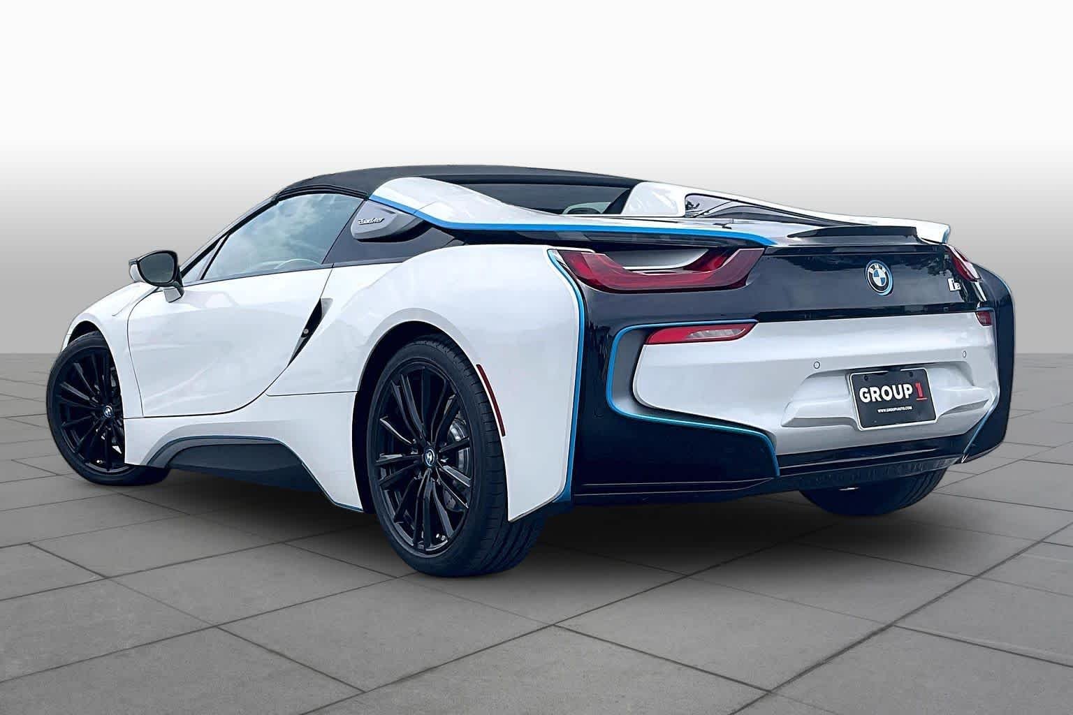 Used 2019 Crystal White Pearl Metallic w/Frozen Gray Accent BMW  image 10