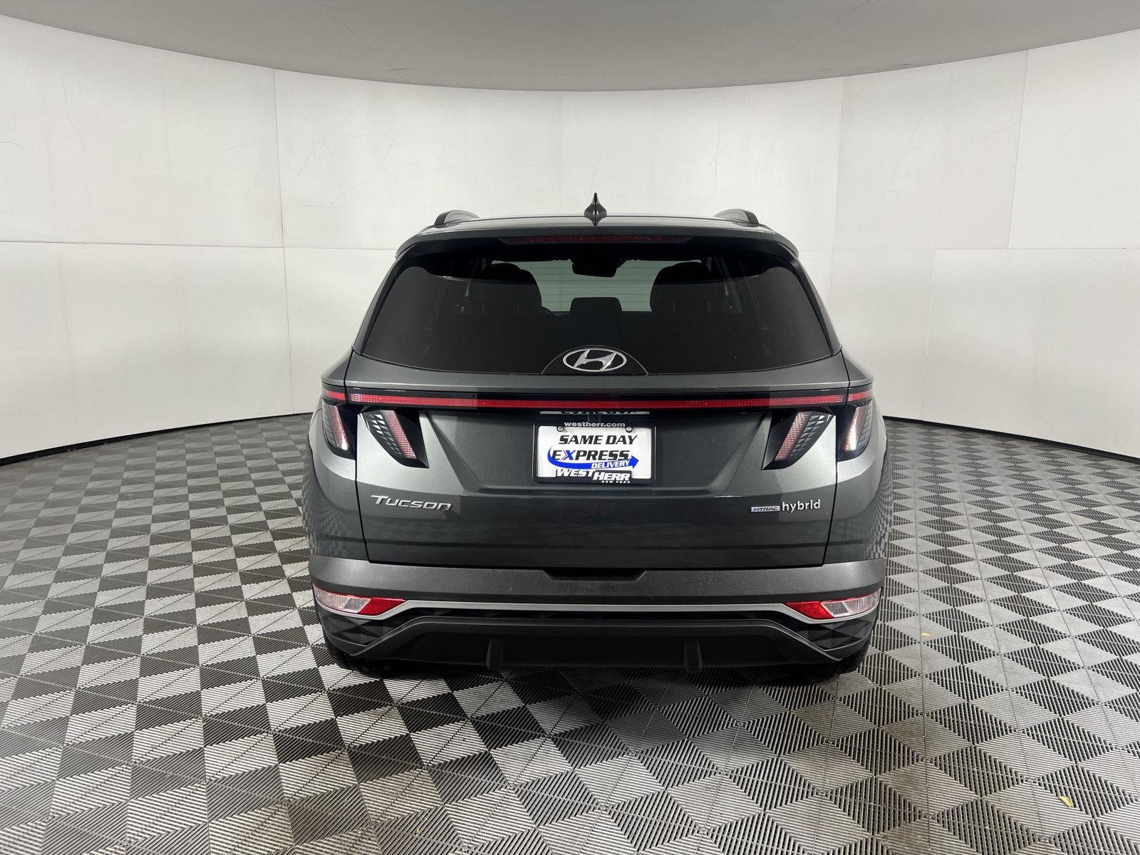 Used 2024 Amazon Gray Hyundai SEL Convenience image 27