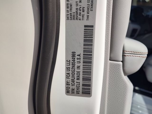 Used 2022 White Jeep Overland image 36