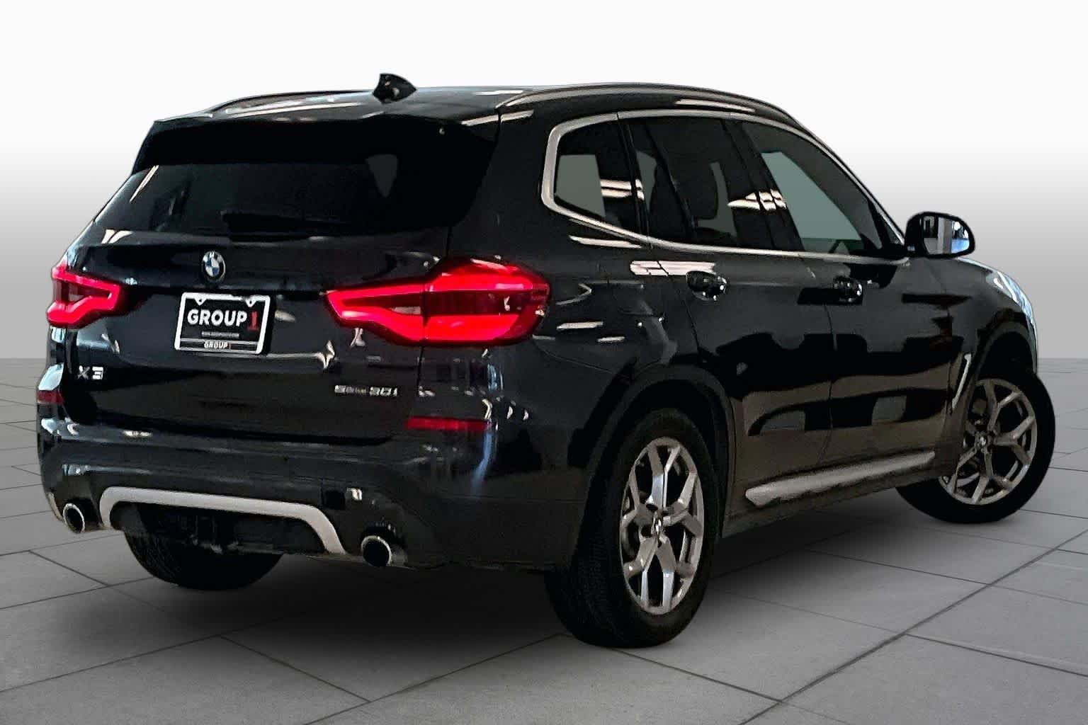 Used 2020 Dark Graphite Metallic BMW sDrive30i image 12