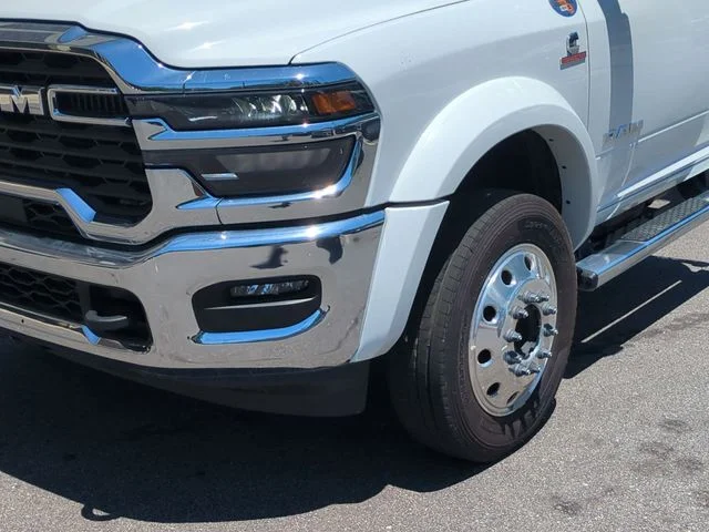 New 2026 Bright White Clear-Coat Exterior Paint RAM Tradesman image 9