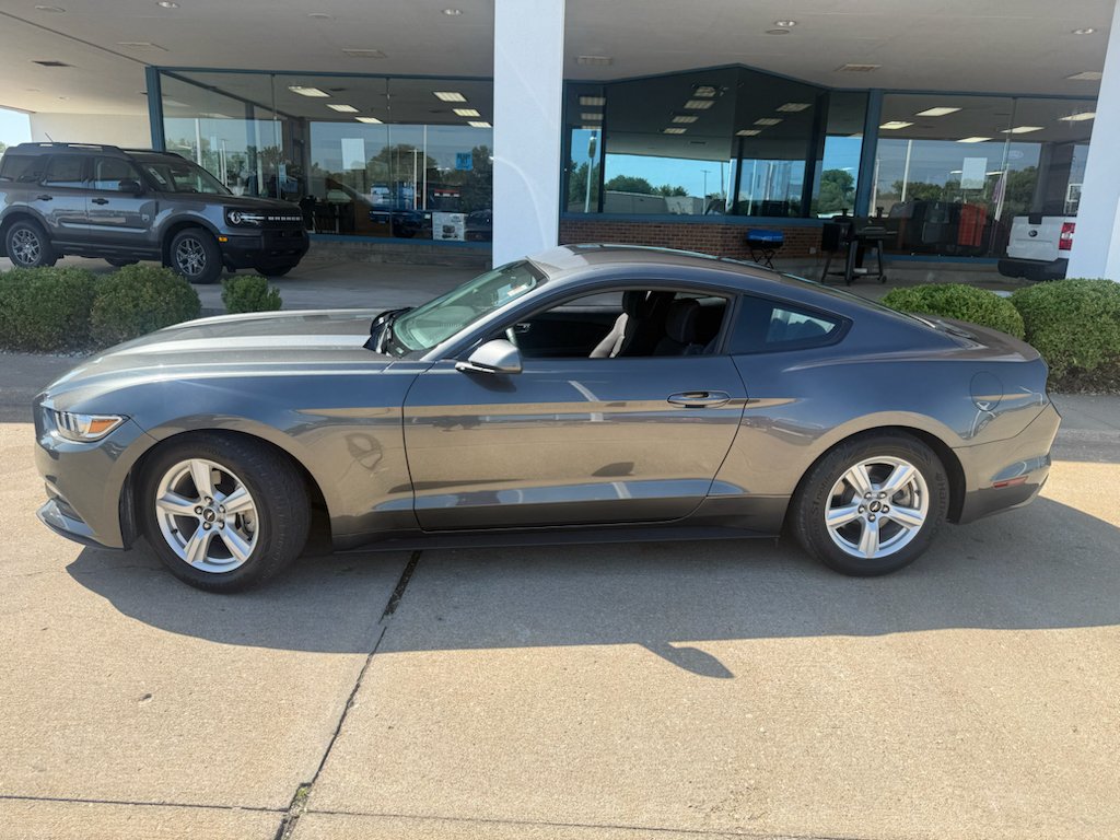 Used 2017 Magnetic Metallic Ford V6 image 12
