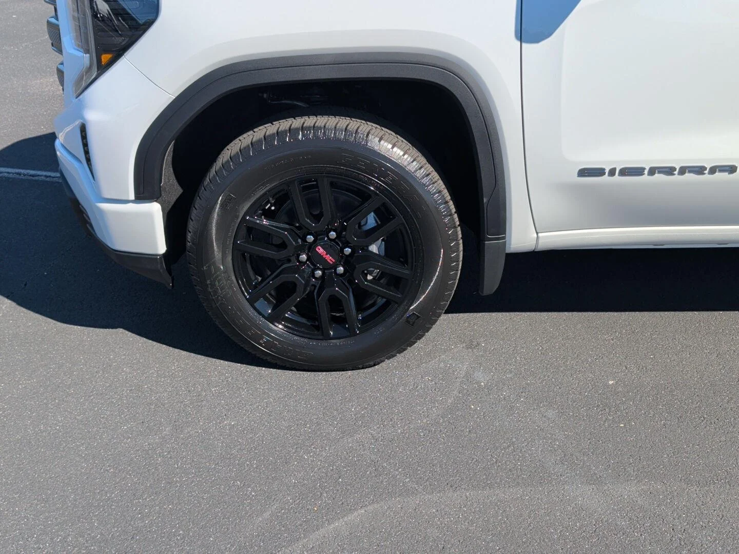 New 2026 Summit White GMC Pro image 27