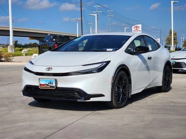 New 2026 Wind Chill Pearl Toyota Nightshade Edition image 2