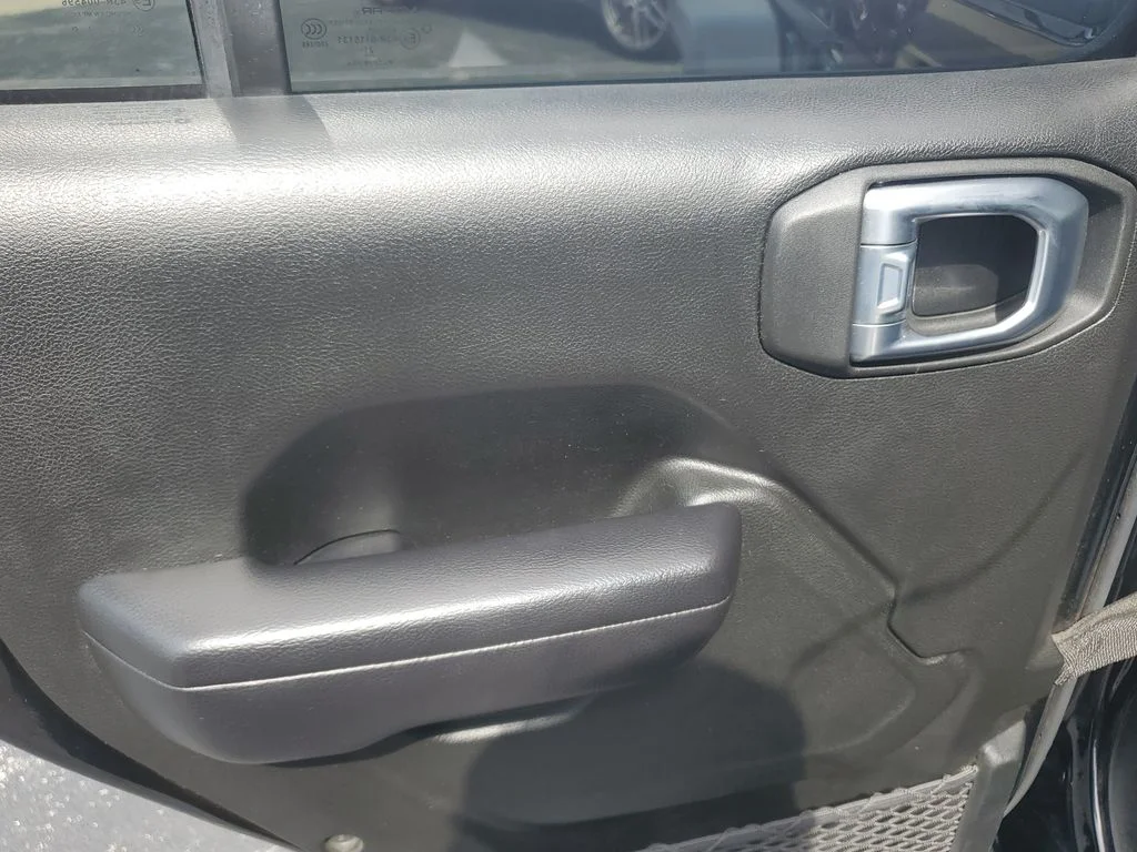 Used 2021 Black Jeep Unlimited Willys image 14