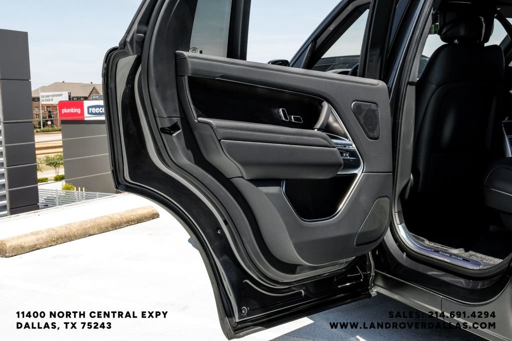 New 2026 Carpathian Gray Land Rover SE image 42