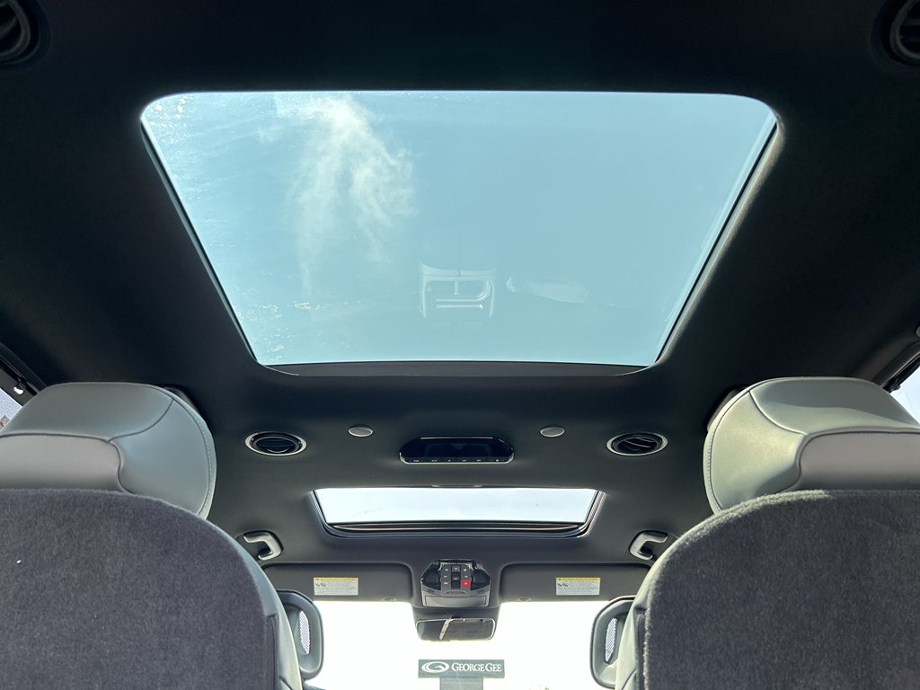 New 2027 Black Jade Green Kia X-Line SX image 16