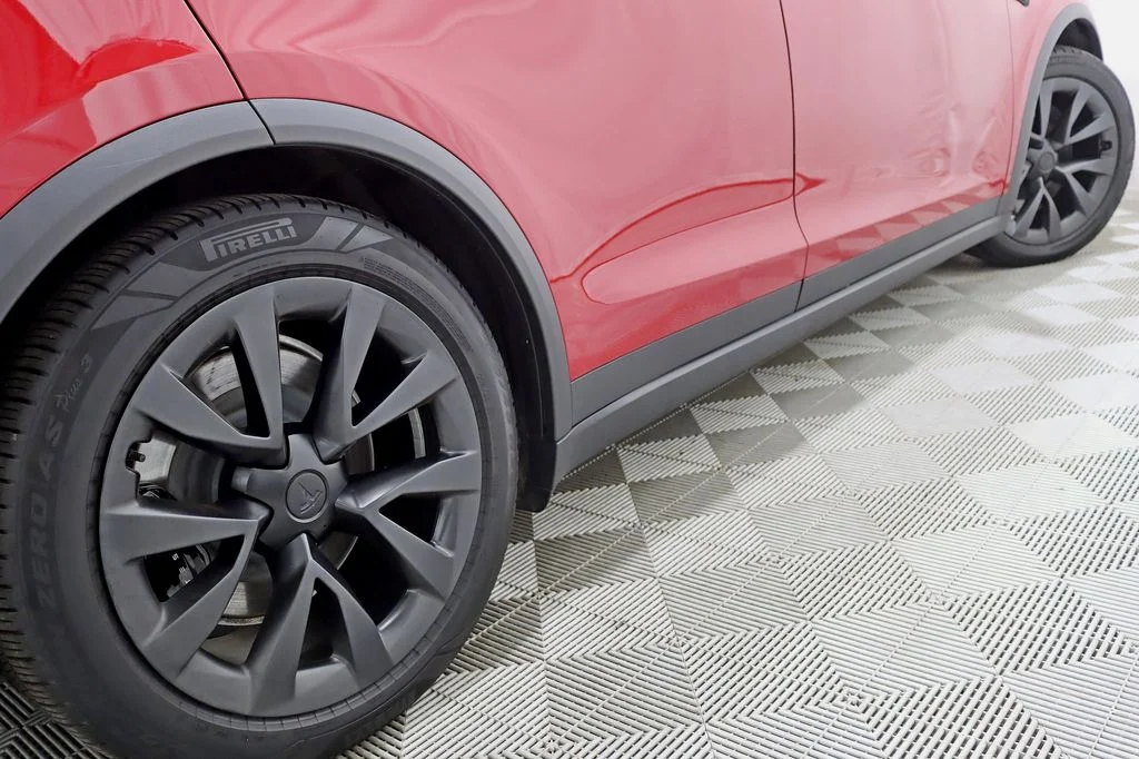 Used 2022 Red Tesla Plaid image 11