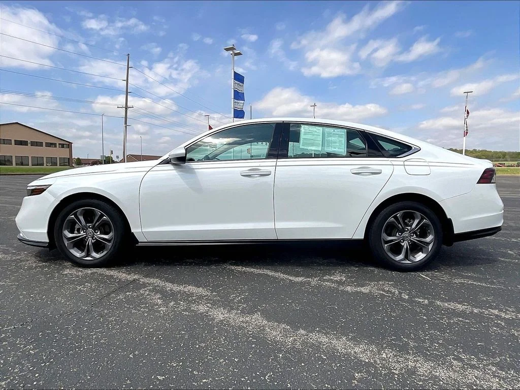 Certified Used 2024 Platinum White Pearl Honda EX image 3