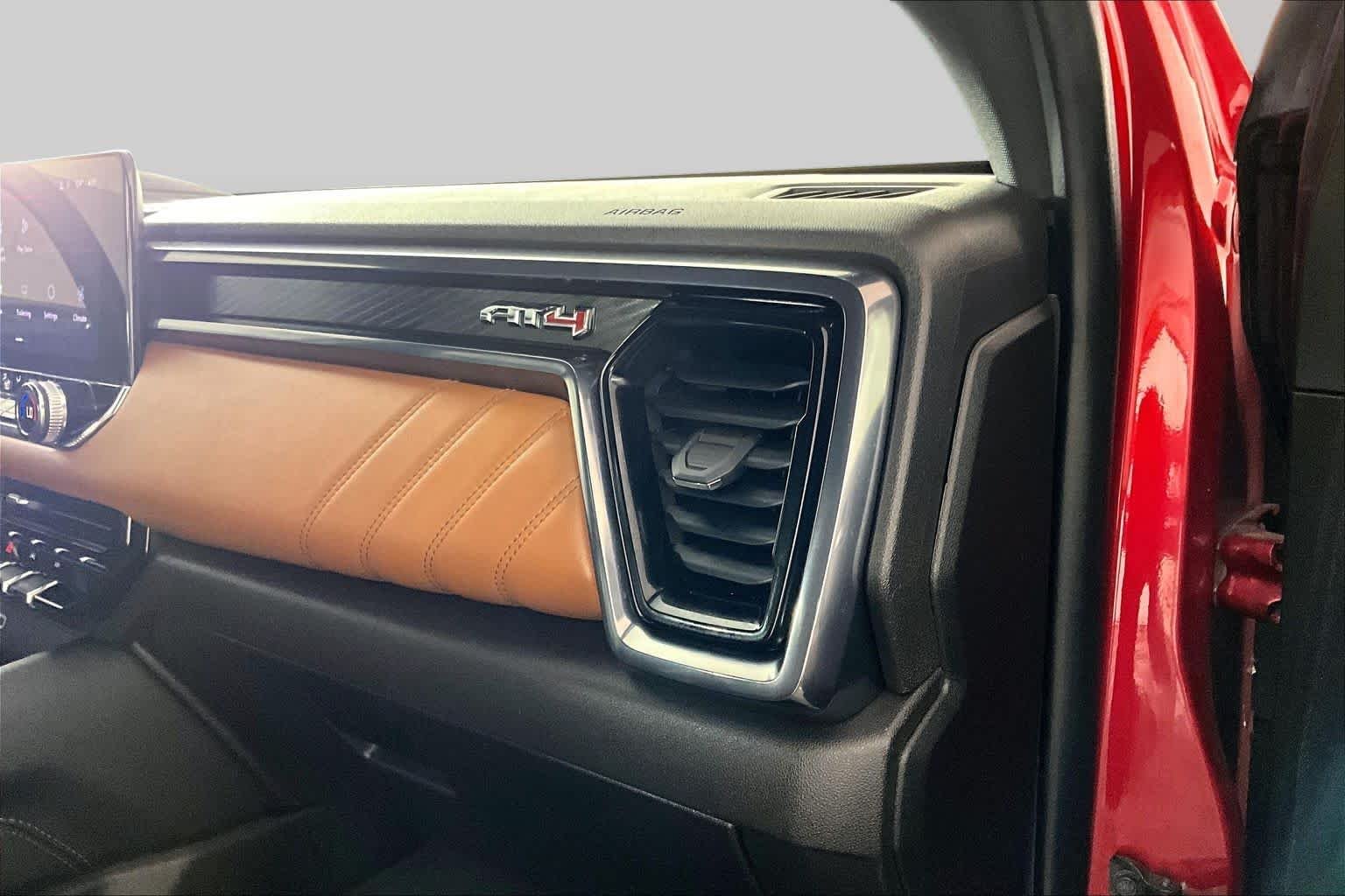 2023 GMC Canyon AT4 - Photo 18