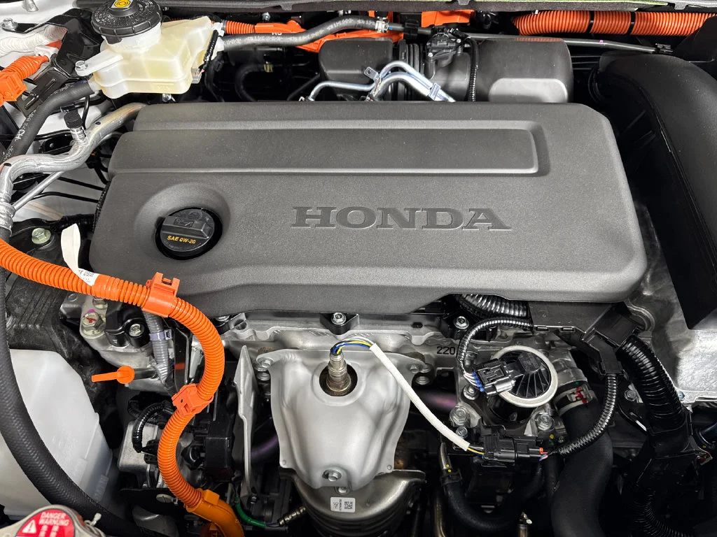 New 2027 Platinum White Pearl Honda Sport-L image 15
