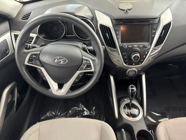 Used 2014 Red Hyundai Base image 27