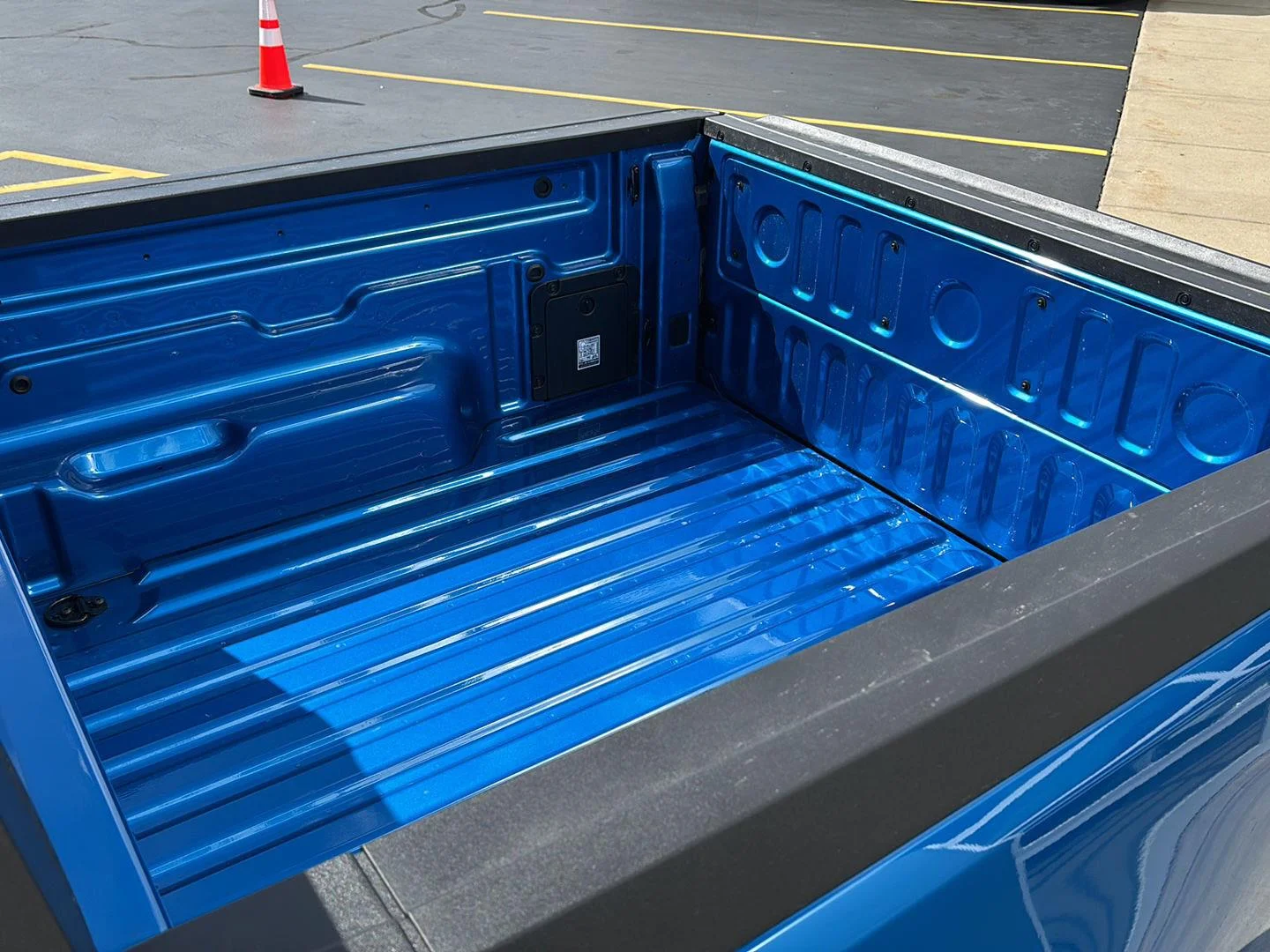 New 2026 Velocity Blue Ford XLT image 9