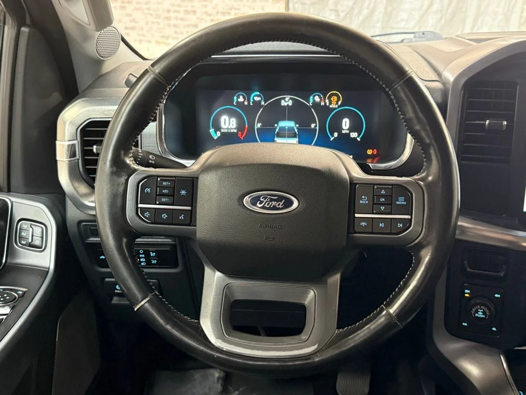 Used 2023 White Ford Lariat image 18