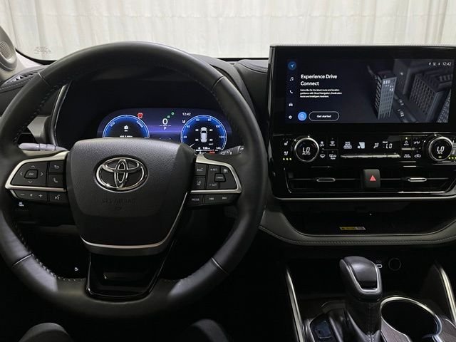 Used 2023 Gray Toyota Platinum image 24