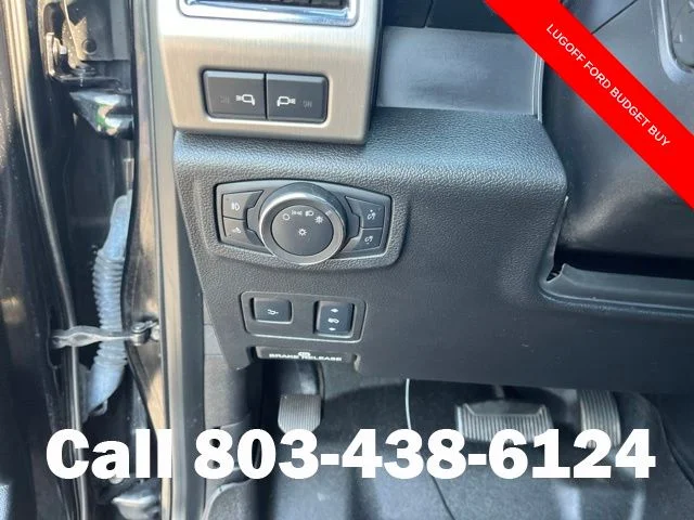 Used 2017  Ford Platinum image 35
