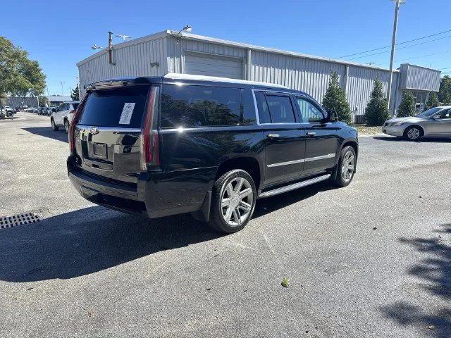 Used 2017 Black Cadillac Luxury image 5