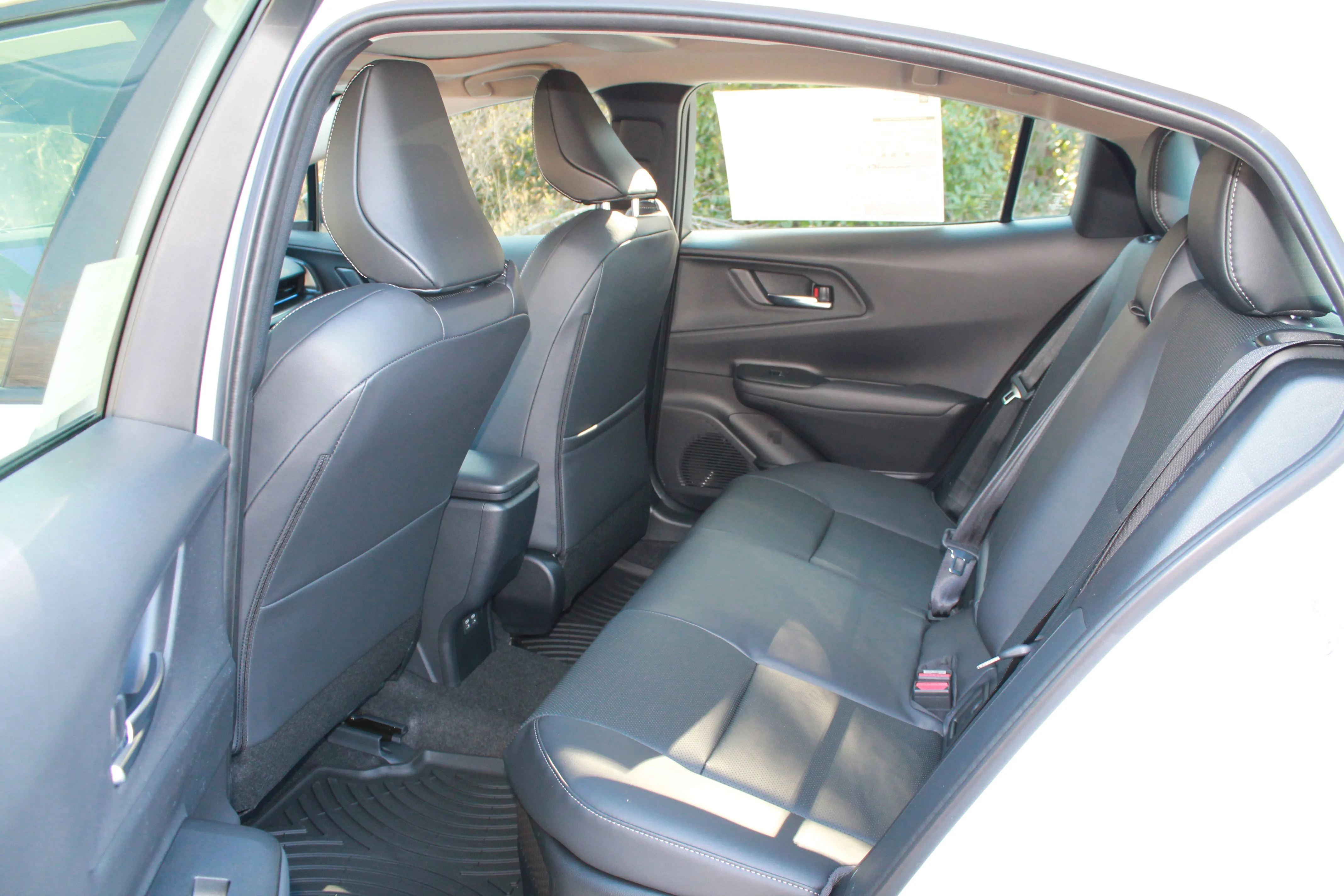2026 Toyota Prius Nightshade - Photo 23