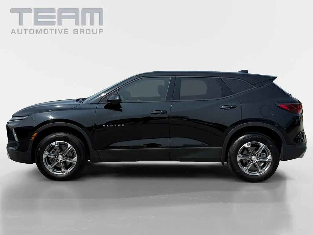 Used 2024 Black Chevrolet 2LT image 4