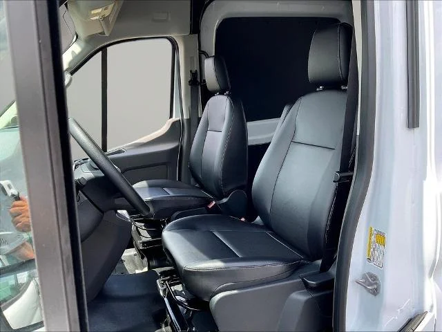 New 2026 Oxford White Ford Cargo Van image 63