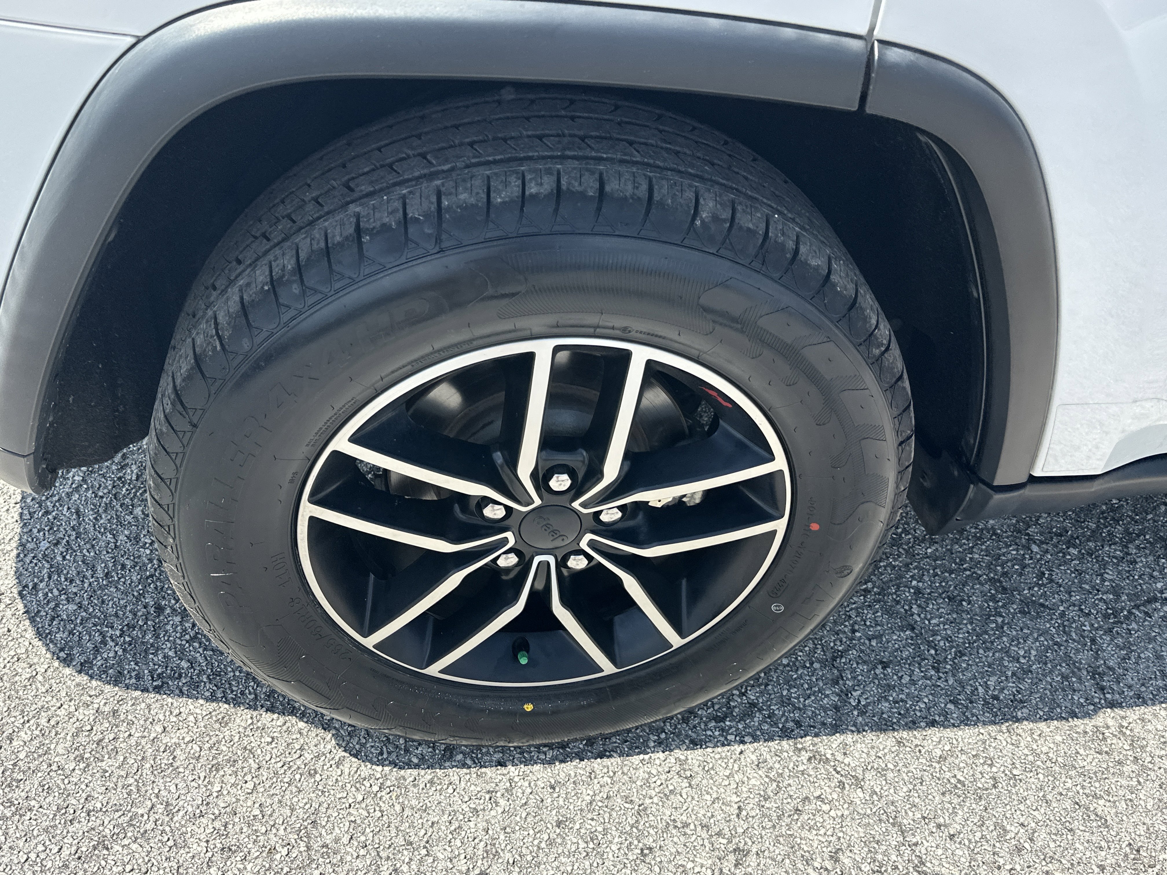 Used 2020 Bright White Clearcoat Jeep Trailhawk image 18