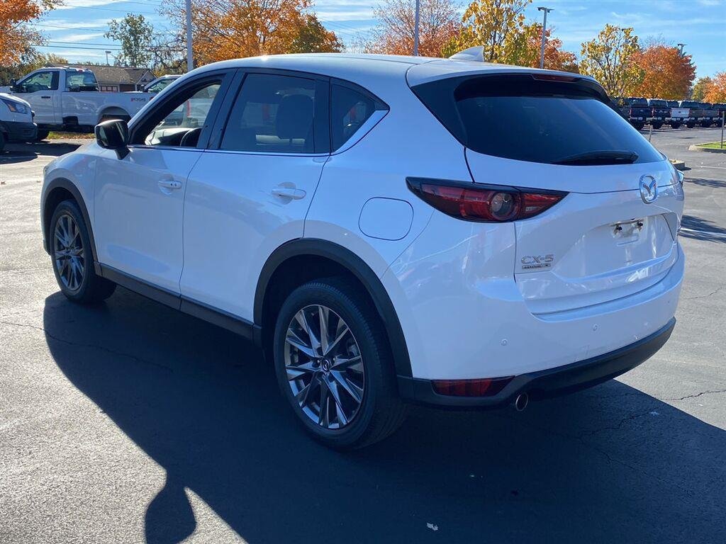 Used 2021 Snowflake White Pearl Mica Mazda Signature image 9