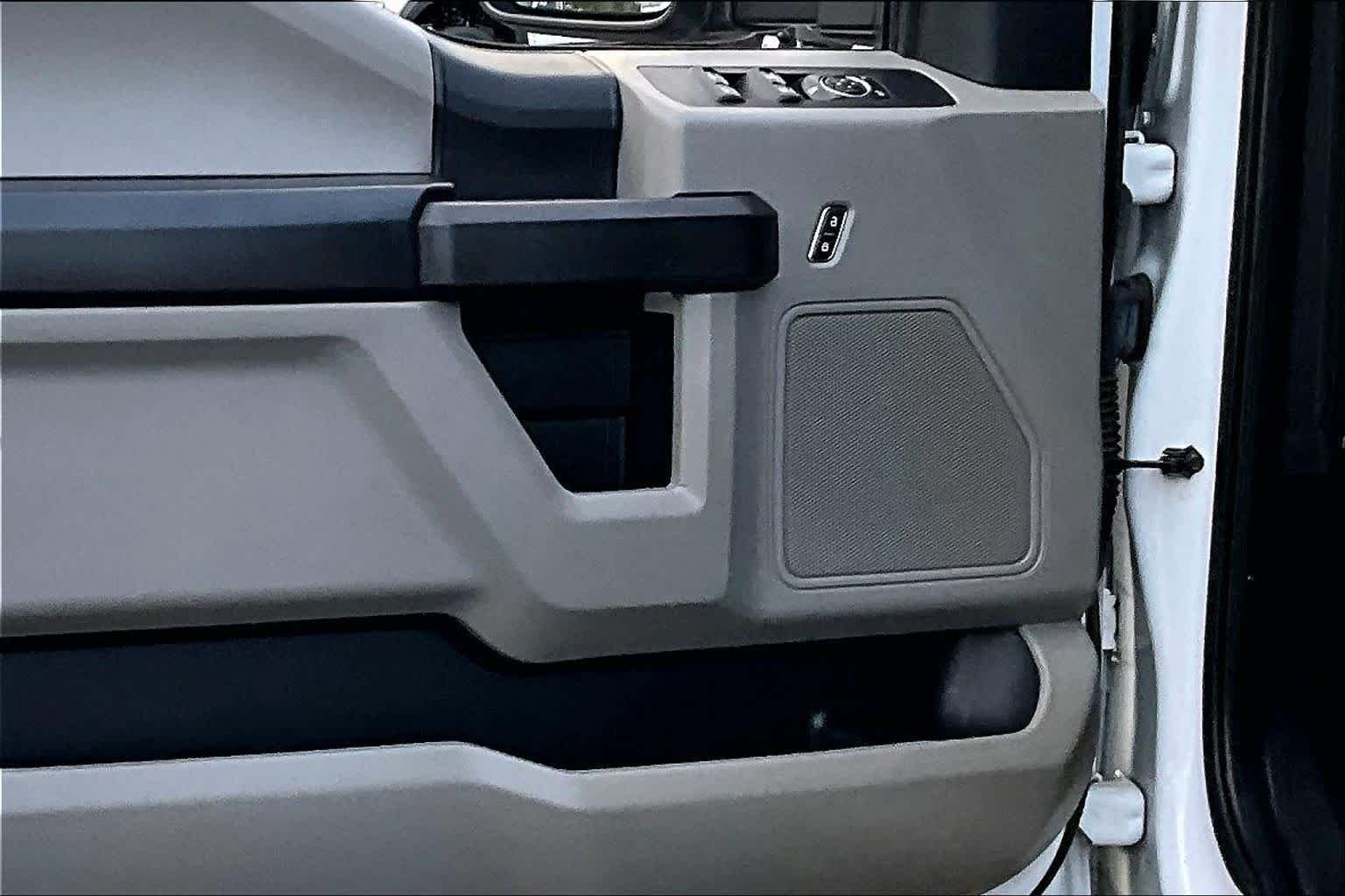 Used 2020 Oxford White Ford XL image 21