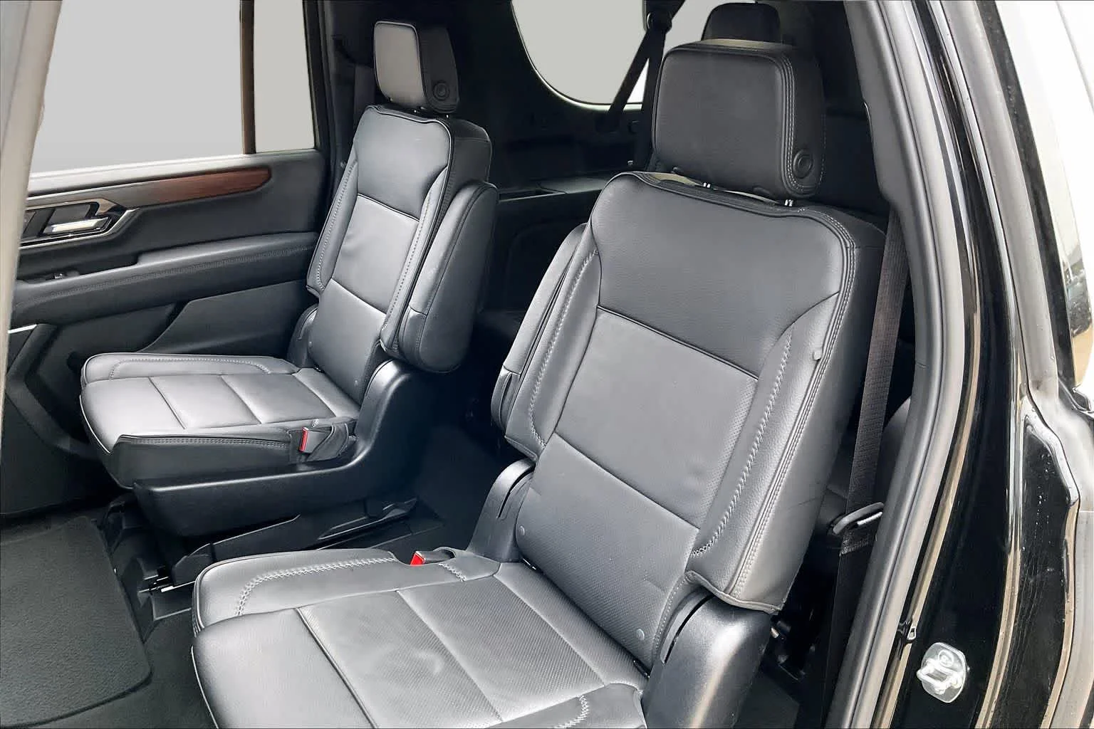 Used 2025 Onyx Black GMC Denali image 18