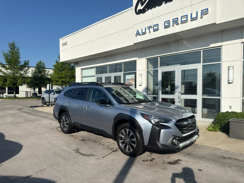 2023 Subaru Outback Limited XT's photo