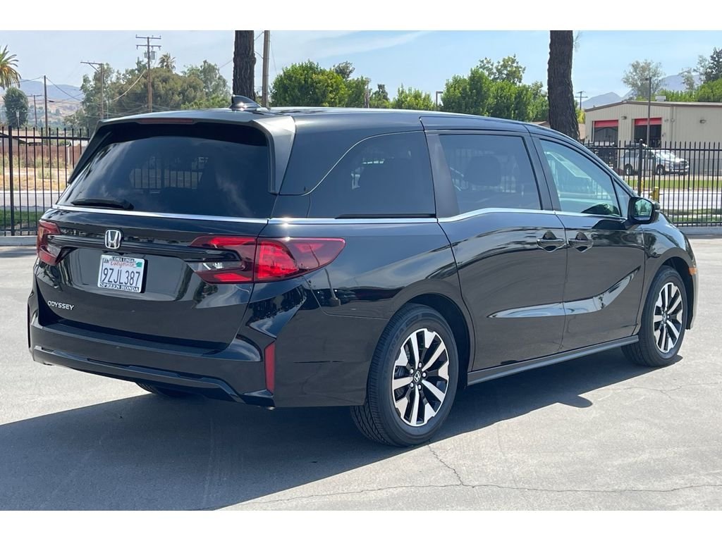 Certified Used 2026 Crystal Black Pearl Honda EX-L image 6