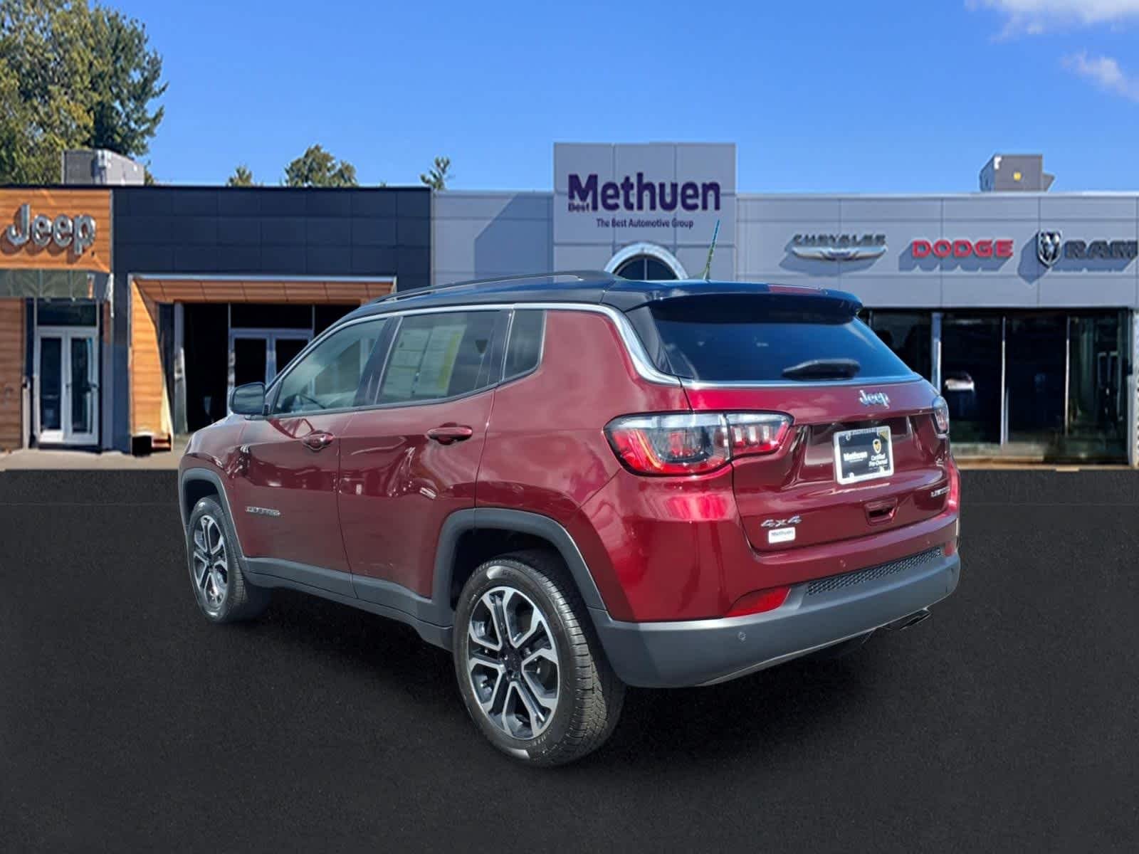 Used 2022 Velvet Red Pearlcoat Jeep Limited image 7