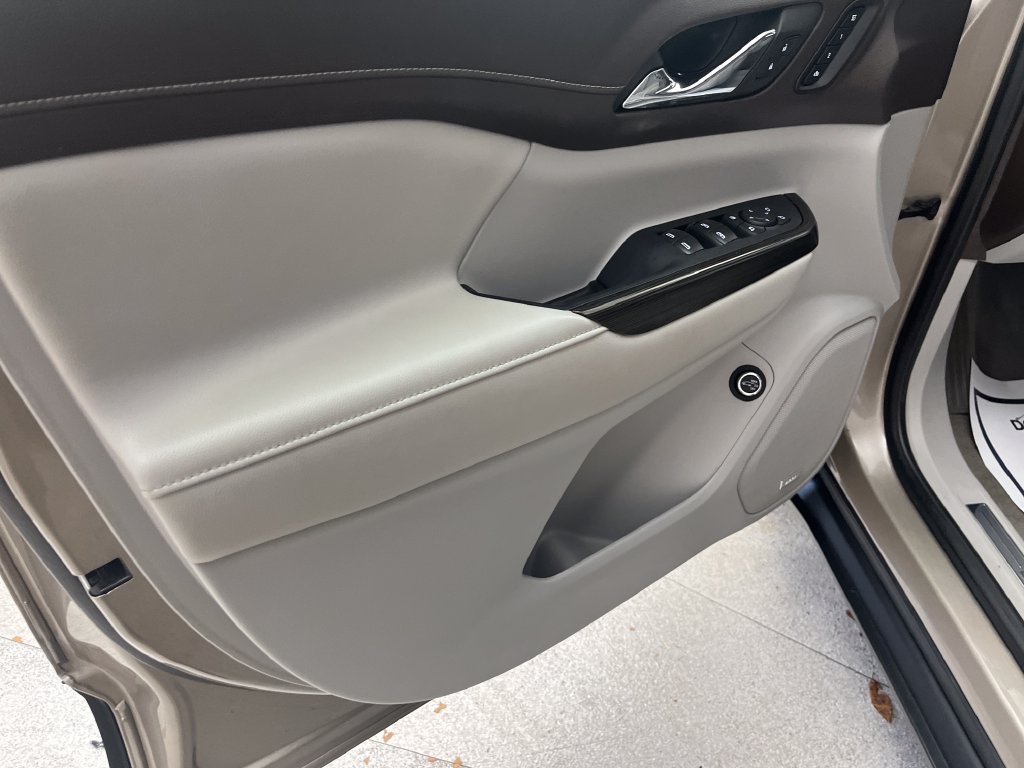 Used 2022 Gray GMC SLT image 11