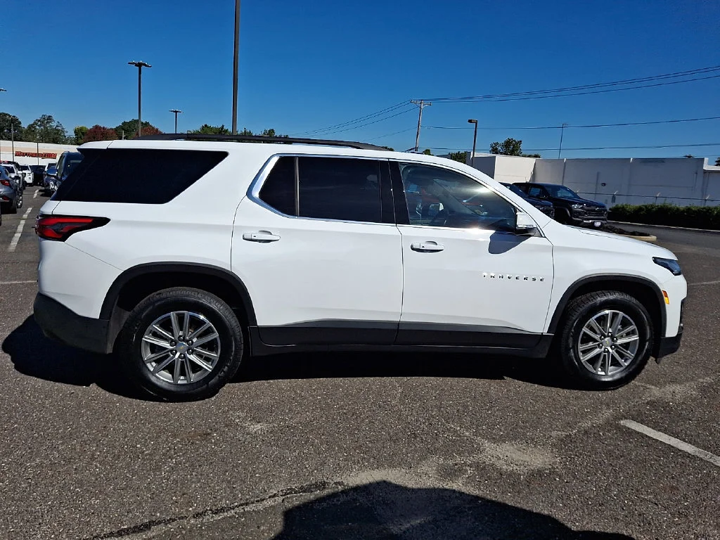 Used 2023 White Chevrolet LT image 13