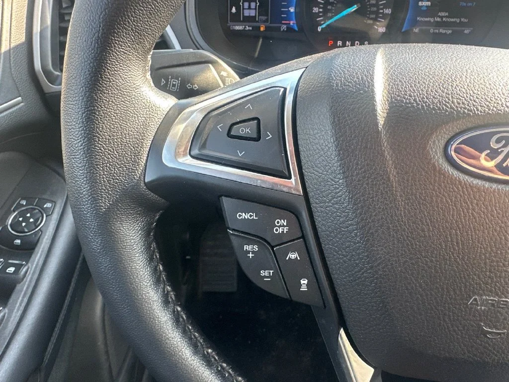 Used 2023 White Ford SEL image 18