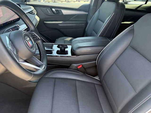 Used 2025 Summit White Buick Preferred image 10