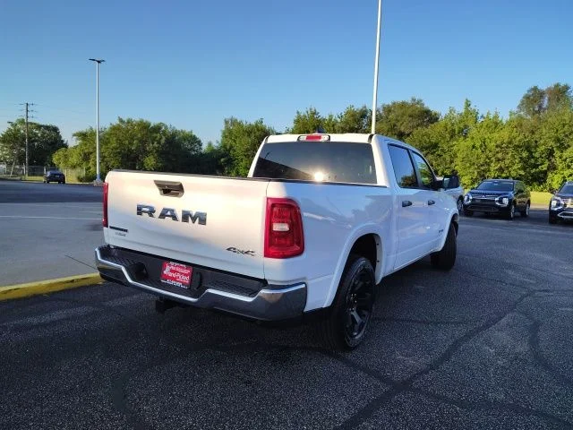 Used 2025 White Ram Big Horn/Lone Star image 7