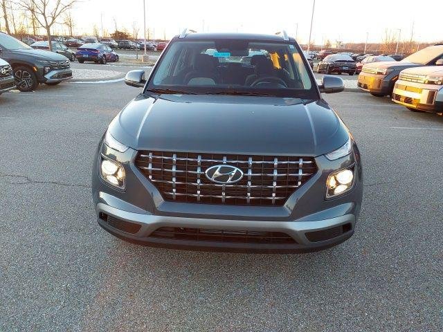 New 2026 Gray Hyundai SEL image 3