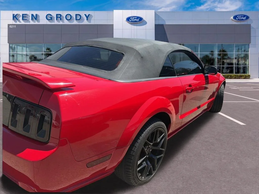 Used 2006 Red Ford GT Deluxe image 7