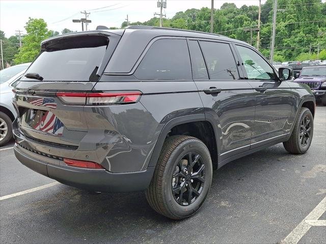 New 2026 Baltic Gray Metallic Clearcoat Jeep Laredo image 3