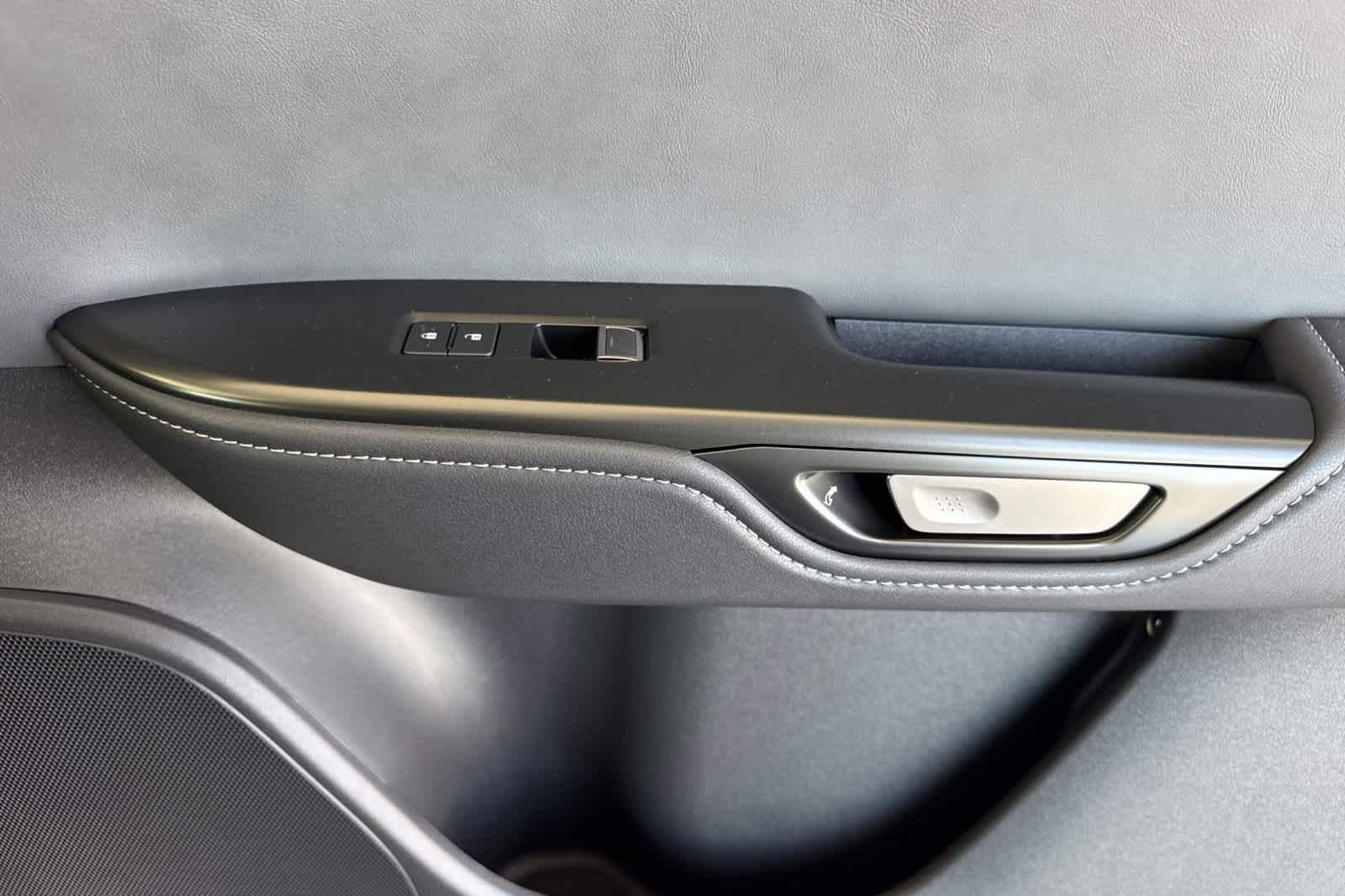 New 2026 Oxygen White Lexus  450e PREMIUM AWD image 18