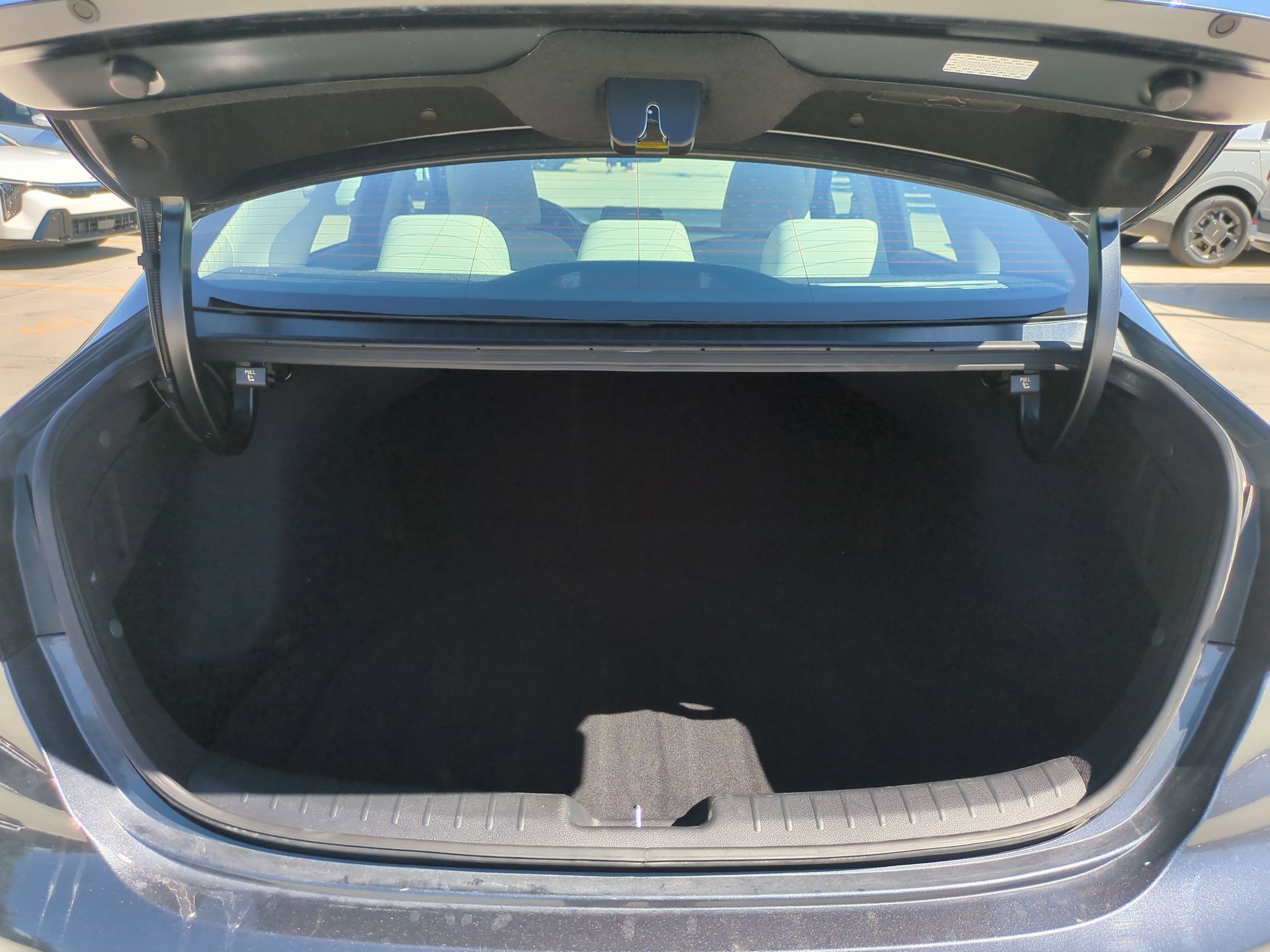 Used 2023 Gravity Gray Kia LXS image 28