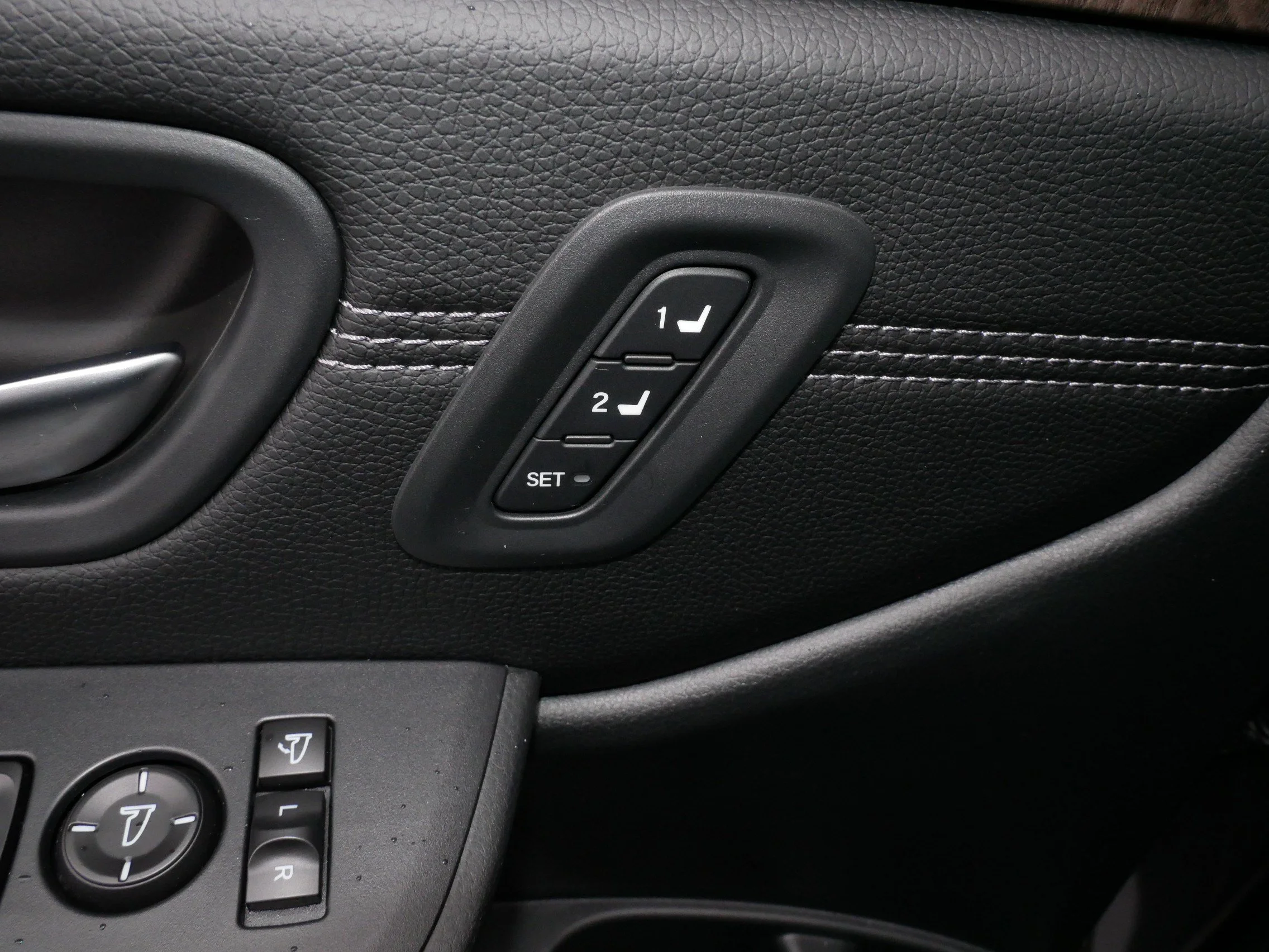 2026 Honda Pilot Elite - Photo 19