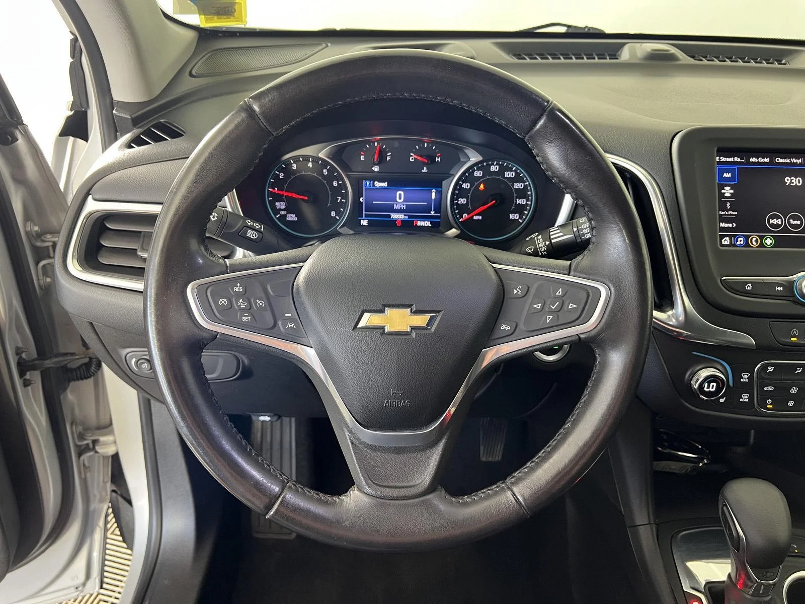Used 2022 Silver Ice Metallic Chevrolet LT image 9