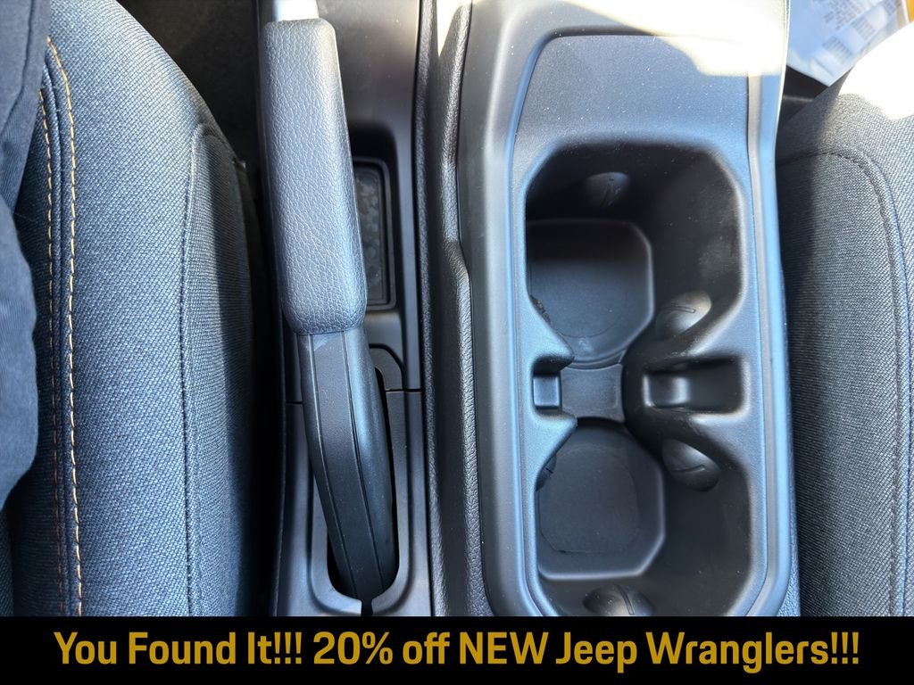 New 2026 Granite Crystal Metallic Clearcoat Jeep Sport S image 15