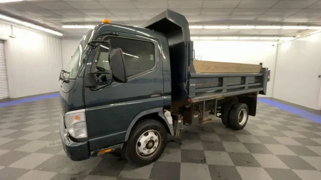Used 2008 Green Mitsubishi  image 4