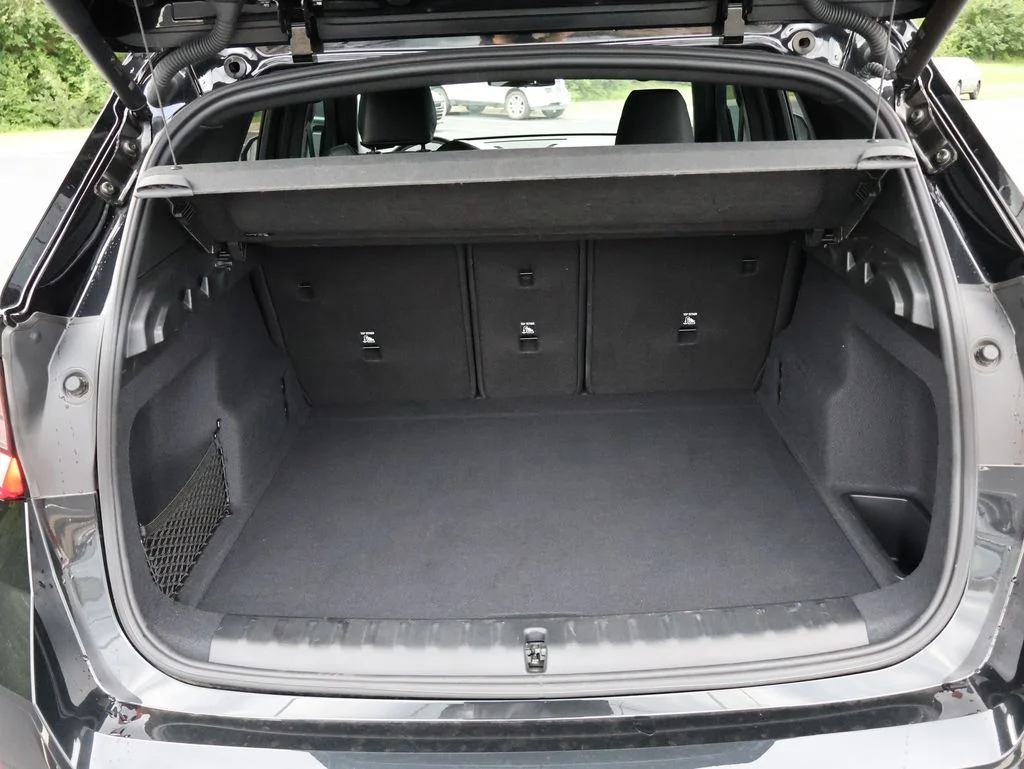 Used 2025 Black BMW M35i image 18