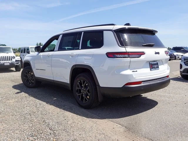 New 2026 Bright White Clear-Coat Exterior Paint Jeep Altitude image 9
