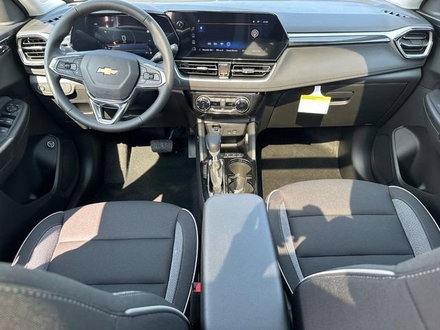 New 2026 Mosaic Black Metallic Chevrolet LT image 7